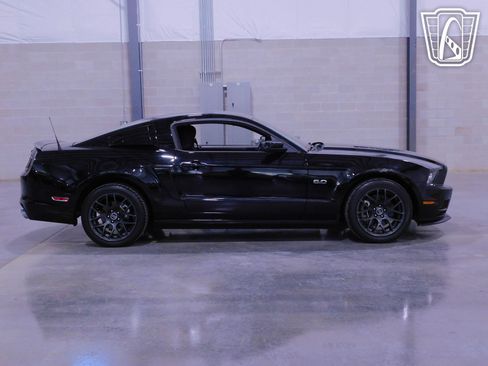 Used 2014 Ford Mustang GT w/ Equipment Group 301A image 22