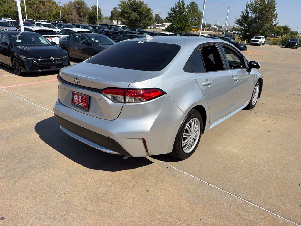 Used 2020 Toyota Corolla LE FWD image 5