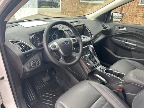 Used 2015 Ford Escape Titanium w/ Equipment Group 301A FWD image 18