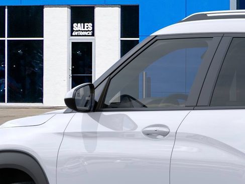 New 2026 Chevrolet TrailBlazer LT w/ Midnight Edition FWD image 15