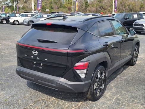 Used 2025 Hyundai Kona SEL image 2