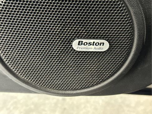 Used 2015 Chevrolet Camaro LT image 15