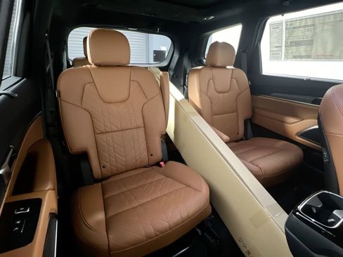 Used 2025 Kia Telluride SX Prestige X-Line image 32