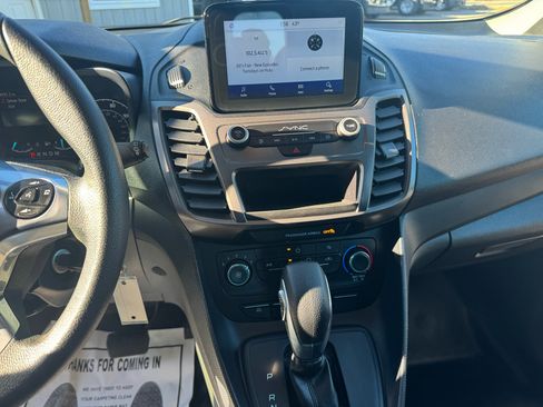Used 2022 Ford Transit Connect XL image 13
