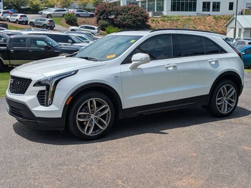 Used 2023 Cadillac XT4 Sport FWD image 8