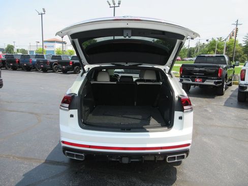 Used 2024 Volkswagen Atlas Cross Sport SEL Premium R-Line AWD/4WD image 6