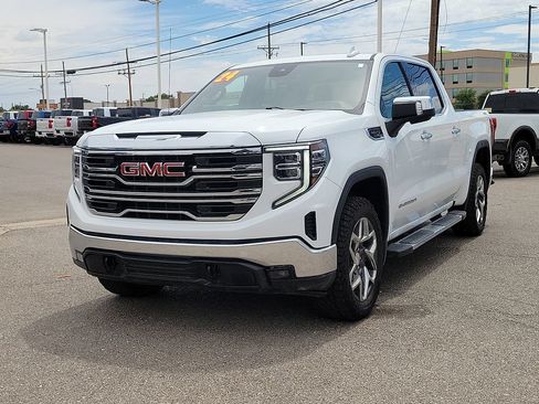 Used 2024 GMC Sierra 1500 SLT AWD/4WD image 4