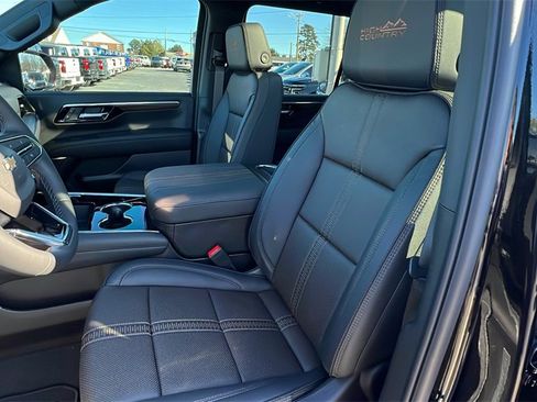 New 2026 Chevrolet Suburban High Country w/ Sun And Tow Package image 15