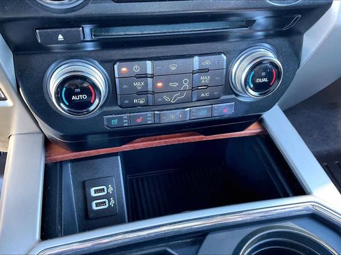 Used 2017 Ford F250 King Ranch w/ Chrome Package image 31