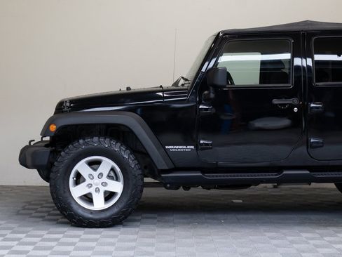 Used 2012 Jeep Wrangler Unlimited Sport image 8