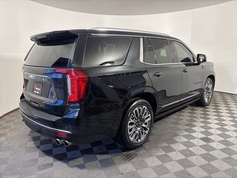 Used 2023 GMC Yukon Denali Ultimate AWD/4WD image 6