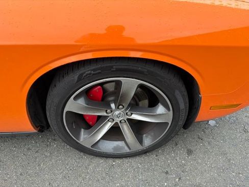 Used 2014 Dodge Challenger R/T RWD image 18