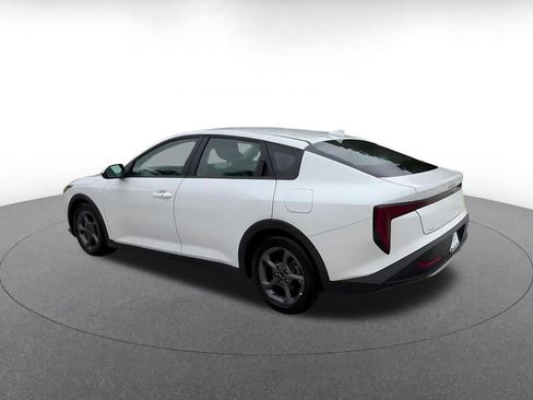 Used 2025 Kia K4 FWD image 10