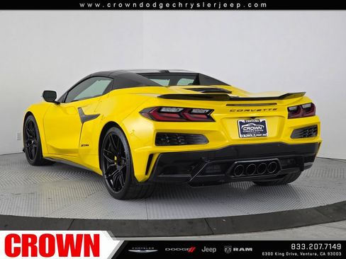 Used 2025 Chevrolet Corvette Z06 RWD image 5
