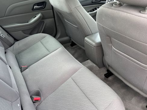 Used 2015 Chevrolet Malibu LS image 28