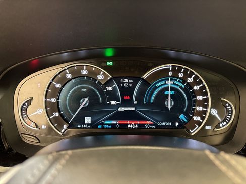 Used 2018 BMW 530e w/ Premium Package 2 image 19