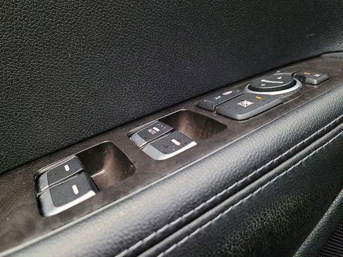 Used 2016 Kia Sorento FWD w/ LX Convenience Package image 27
