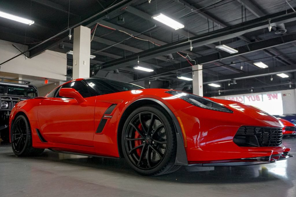 Used 2017 Chevrolet Corvette Grand Sport w/ Z07 Performance Package RWD image 2