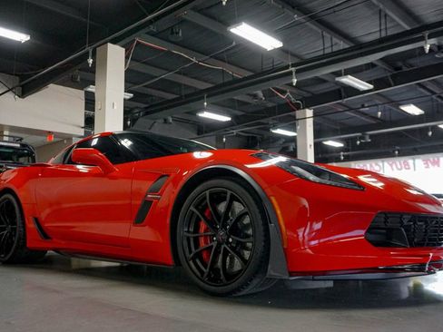 Used 2017 Chevrolet Corvette Grand Sport w/ Z07 Performance Package RWD image 2