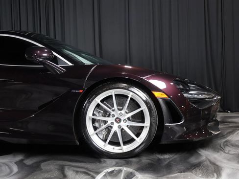 Used 2018 McLaren 720S Luxury image 4