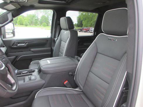New 2026 GMC Sierra 2500 AT4X AWD/4WD image 13