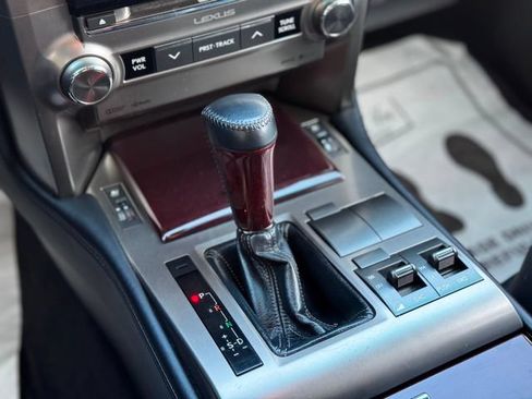Used 2014 Lexus GX 460 w/ Premium Package AWD/4WD image 35