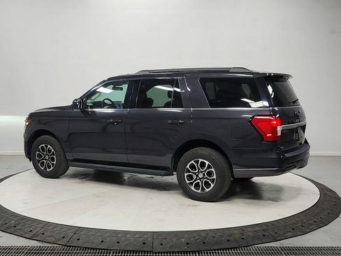Used 2024 Ford Expedition XLT RWD image 5