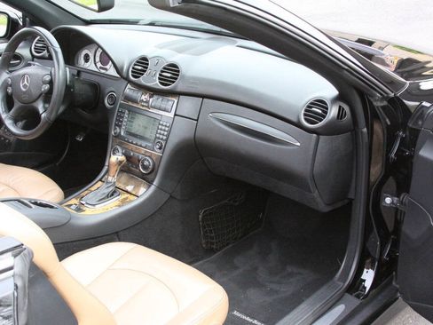 Used 2008 Mercedes-Benz CLK 550 Cabriolet image 15