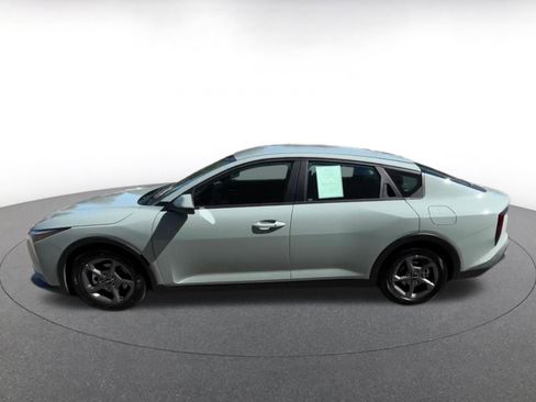 Used 2025 Kia K4 LXS image 9