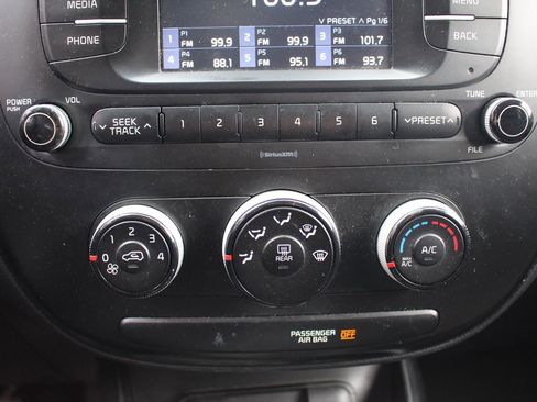 Used 2018 Kia Soul image 22