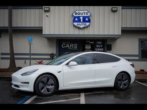 Used 2020 Tesla Model 3 Long Range image 1