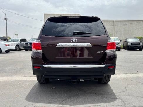 Used 2013 Toyota Highlander SE AWD/4WD image 4