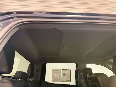 Used 2023 Chevrolet Silverado 1500 Custom image 16