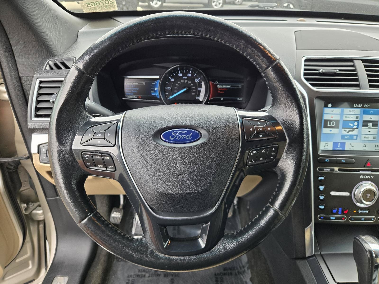 Used 2017 Ford Explorer Limited FWD image 15