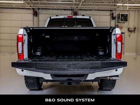 Used 2022 Ford F250 Platinum w/ FX4 Off-Road Package AWD/4WD image 8