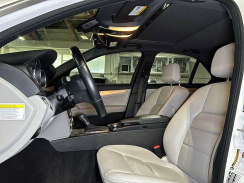Used 2014 Mercedes-Benz C 300 4MATIC Sedan image 23