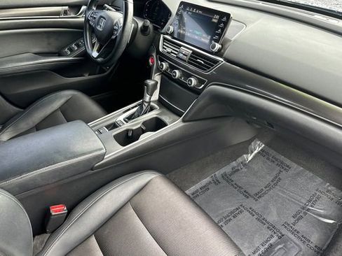 Used 2018 Honda Accord Sport image 17