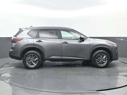 Used 2026 Nissan Rogue S FWD image 2