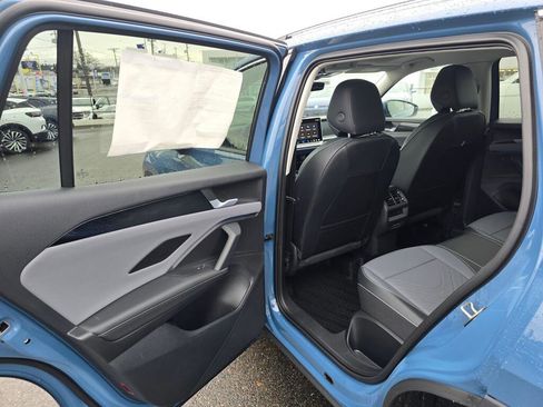 New 2026 Volkswagen Tiguan SE image 35