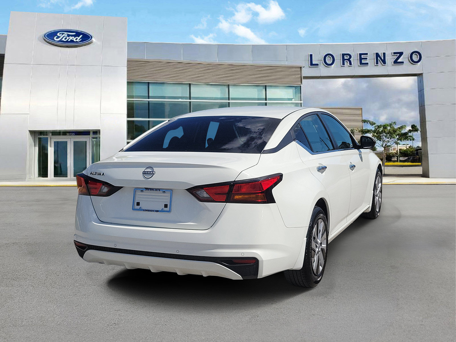 Used 2024 Nissan Altima 2.5 S FWD image 5