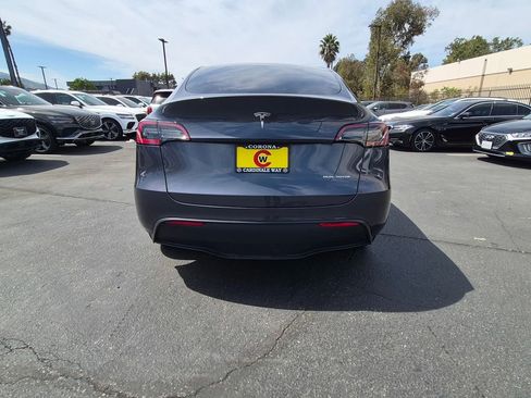 Used 2024 Tesla Model Y Long Range image 11