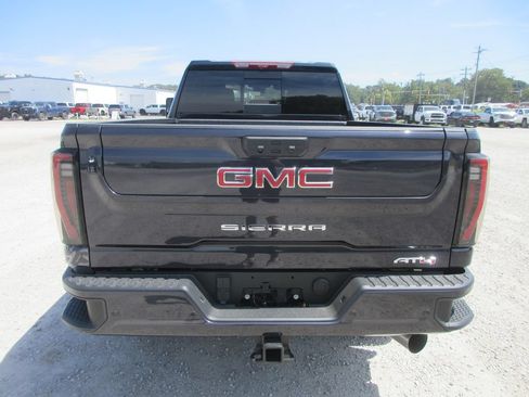New 2026 GMC Sierra 2500 AT4 w/ AT4 Premium Plus Package AWD/4WD image 6