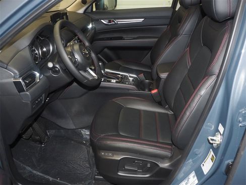 New 2025 MAZDA CX-5 Carbon Edition image 3