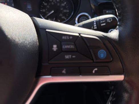 Used 2020 Nissan Rogue Sport SL w/ Premium Package image 9