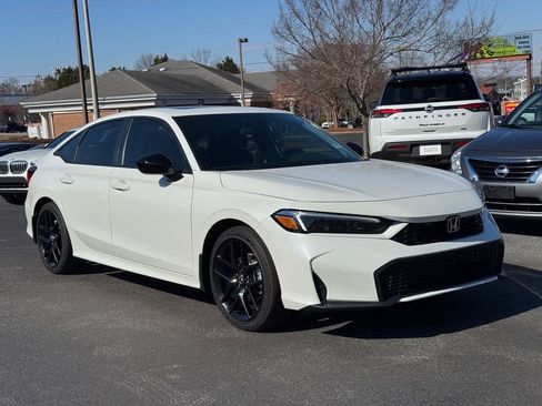 Used 2025 Honda Civic Sport image 1