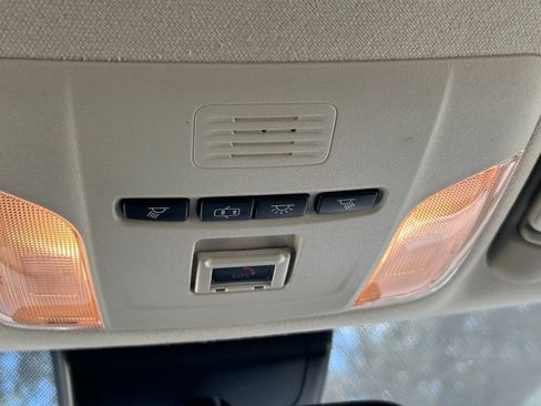 Used 2021 Toyota Corolla LE FWD image 18