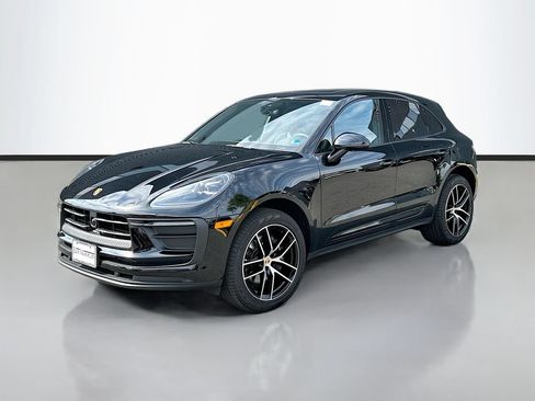 Certified 2026 Porsche Macan AWD/4WD image 1