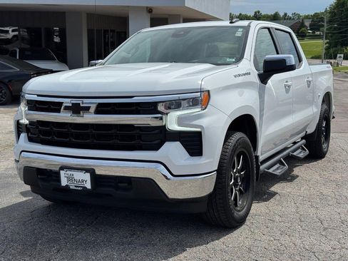 Used 2022 Chevrolet Silverado 1500 LT AWD/4WD image 10