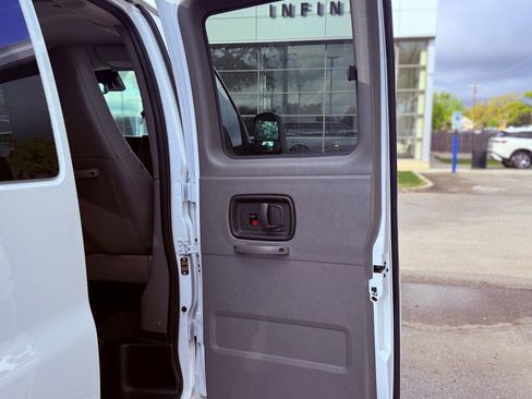 Used 2025 Chevrolet Express 3500 LT w/ LT Preferred Equipment Group RWD image 23