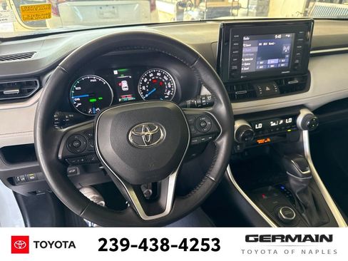 Used 2022 Toyota RAV4 XLE Premium AWD/4WD image 20